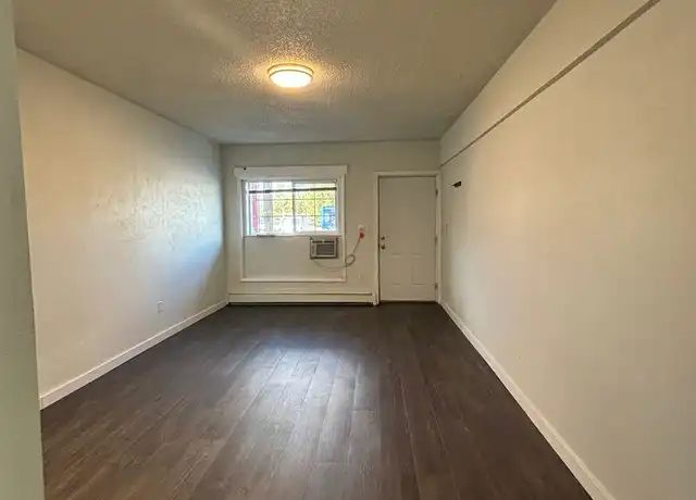 Studio at 1002 Cushman with window